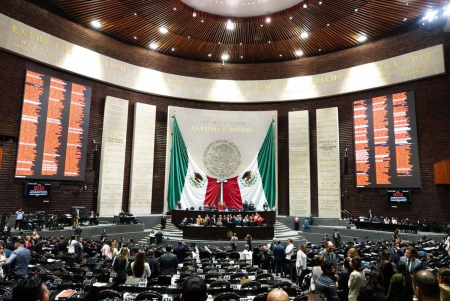 Aprueban reforma que limita impugnaciones a la Constituci&oacute;n y modifica la Ley de Amparo
