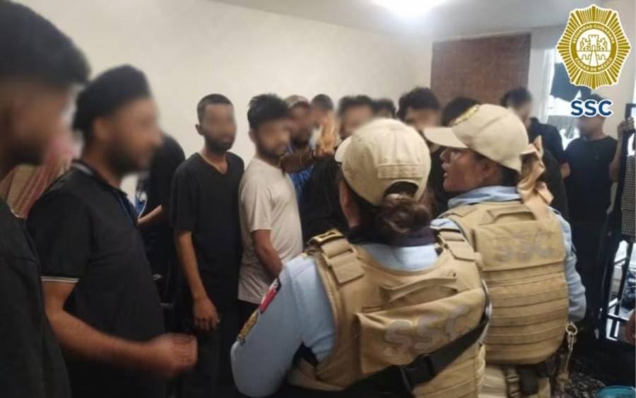Rescatan a 27 migrantes secuestrados en hotel de la CDMX