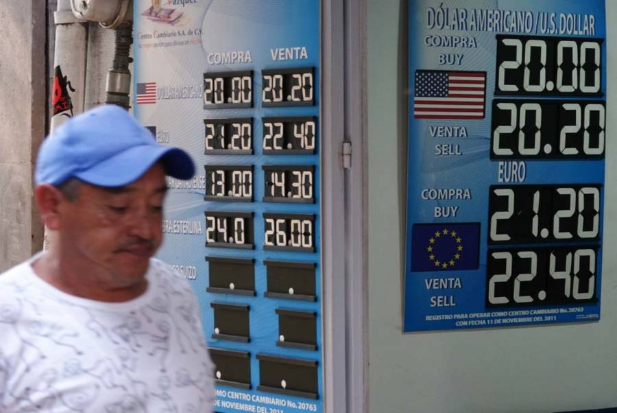 Peso mexicano se deprecia frente al d&oacute;lar tras repunte inflacionario en la primera quincena de febrero