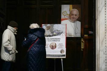 El estado de salud del papa Francisco permanece 