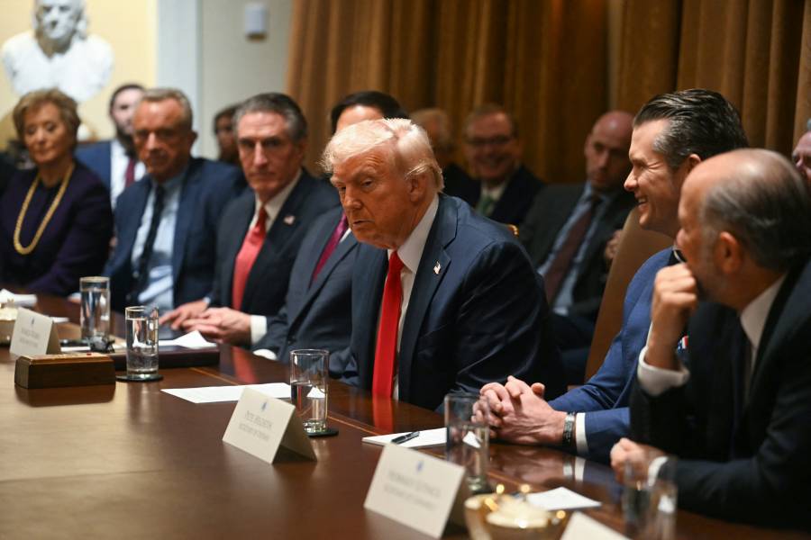 Trump reúne a su gabinete con Musk como estrella
