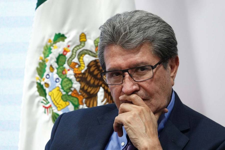Monreal niega nepotismo en su familia y respalda reforma electoral