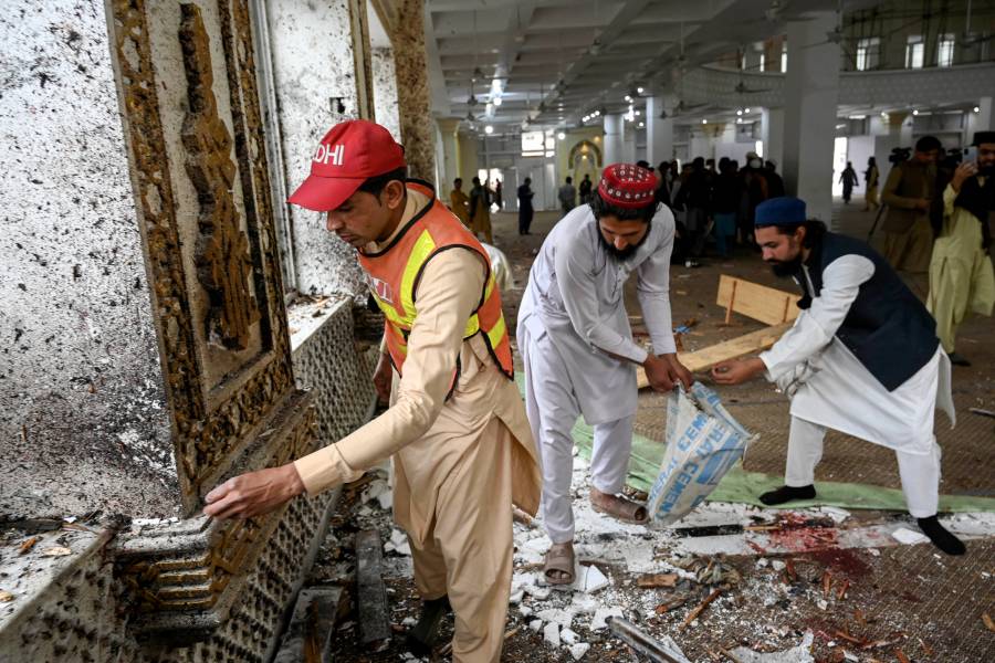 Kamikaze mata a seis personas en una escuela coránica en Pakistán