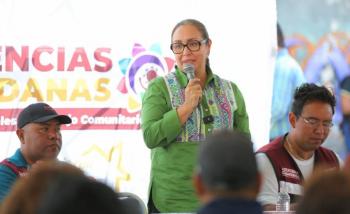 Azucena Cisneros impulsa organizaci&oacute;n vecinal en Ecatepec para mejorar servicios p&uacute;blicos