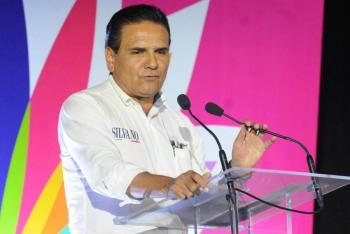 Silvano Aureoles es investigado por desfalco millonario en Michoac&aacute;n