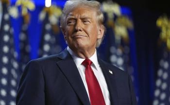 Trump confirma aranceles del 25 % para México y Canadá a partir de mañana