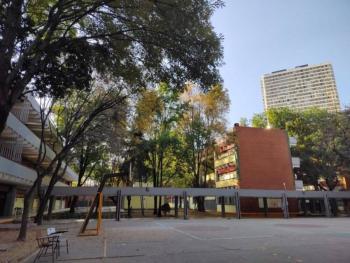 Atacante armado ingresa a CETIS 8 en CDMX: agrede a alumno y comete agresiones