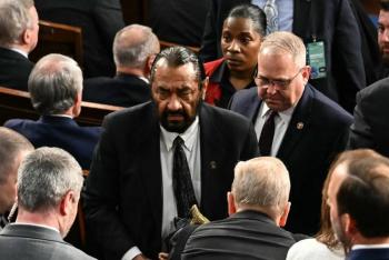 Expulsan al congresista Al Green del Congreso tras interrumpir discurso de Trump