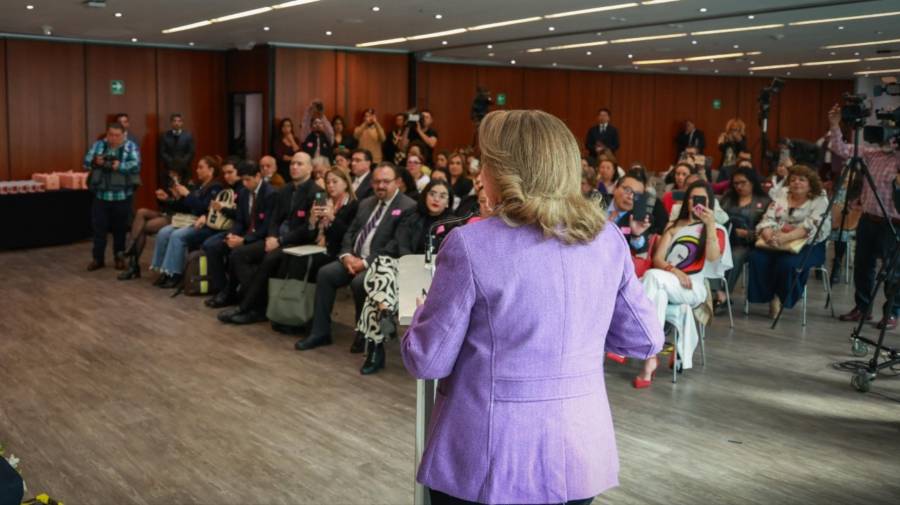 Reconoce Yasmín Esquivel importancia de las mujeres en el sindicalismo