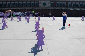 Madres de v&iacute;ctimas de feminicidio protestan en el Z&oacute;calo previo al 8M
