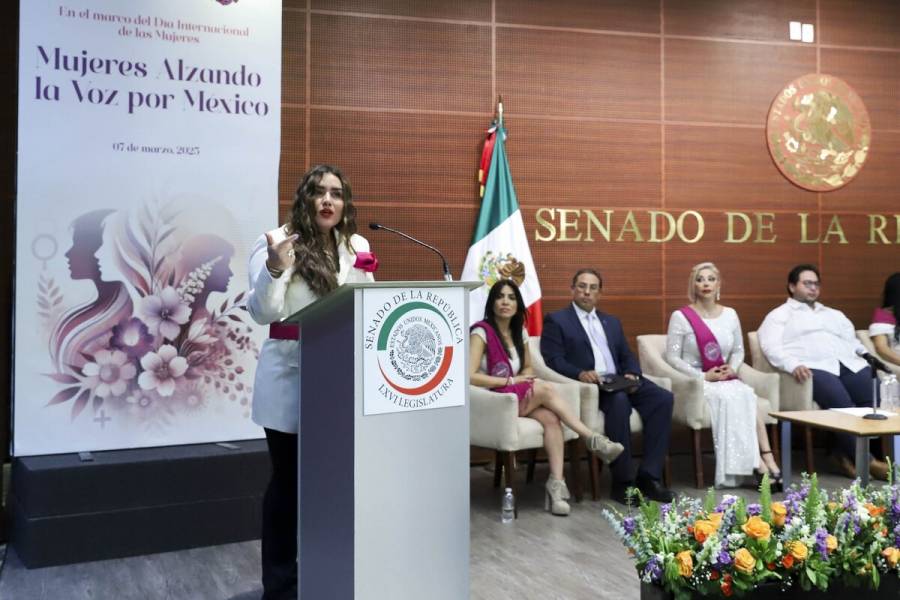 Mujeres alzan la voz por sus derechos, en el Senado