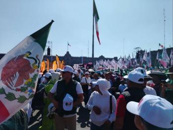 Z&oacute;calo Capitalino recibe a cientos de personas para el festival de la presidenta, Claudia Sheinbaum