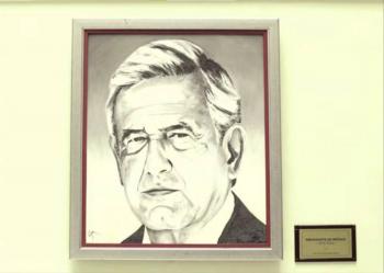Colocan retrato de AMLO en Palacio de Gobierno de Tabasco