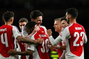 Arsenal cumple sin sobresaltos ante el PSV y avanza a cuartos en Champions