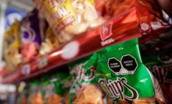 Empresas se alinean con la SEP para prohibir comida chatarra en escuelas