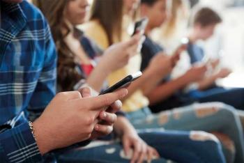 Piden prohibir uso de celulares, tabletas y relojes inteligentes en planteles de educaci&oacute;n b&aacute;sica