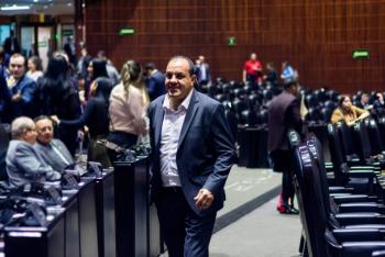 Con los votos del PRI, Verde Ecologista y Morena se desech&oacute; el desafuero contra Cuauht&eacute;moc Blanco