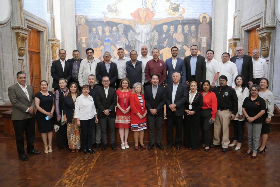 Refuerza SEP vínculo con trabajadores universitarios