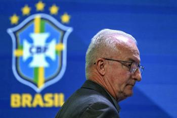 Oficial: Dorival J&uacute;nior destituido como DT de Brasil tras derrota hist&oacute;rica contra Argentina