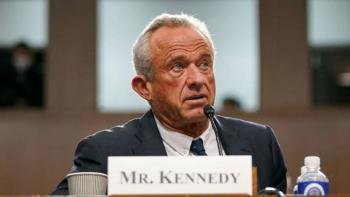 Peter Marks renuncia a la FDA y critica postura antivacunas de Robert F. Kennedy Jr.