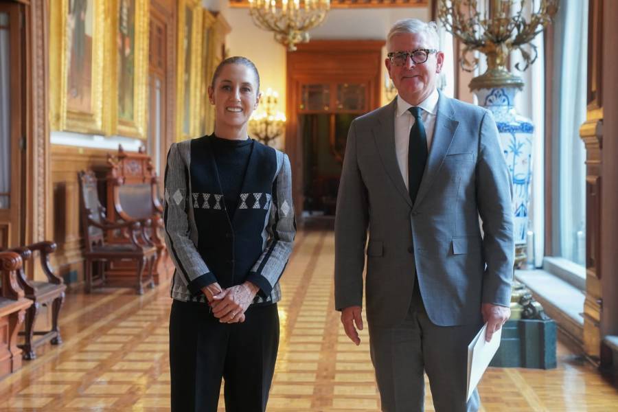 Sheinbaum destaca encuentro con CEO de Ericsson en Palacio Nacional