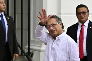 Pol&iacute;cia apreende 49 toneladas de coltan extra&iacute;das na selva colombiana com destino a China
