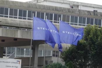 Stellantis suspende producci&oacute;n en M&eacute;xico y Canad&aacute;