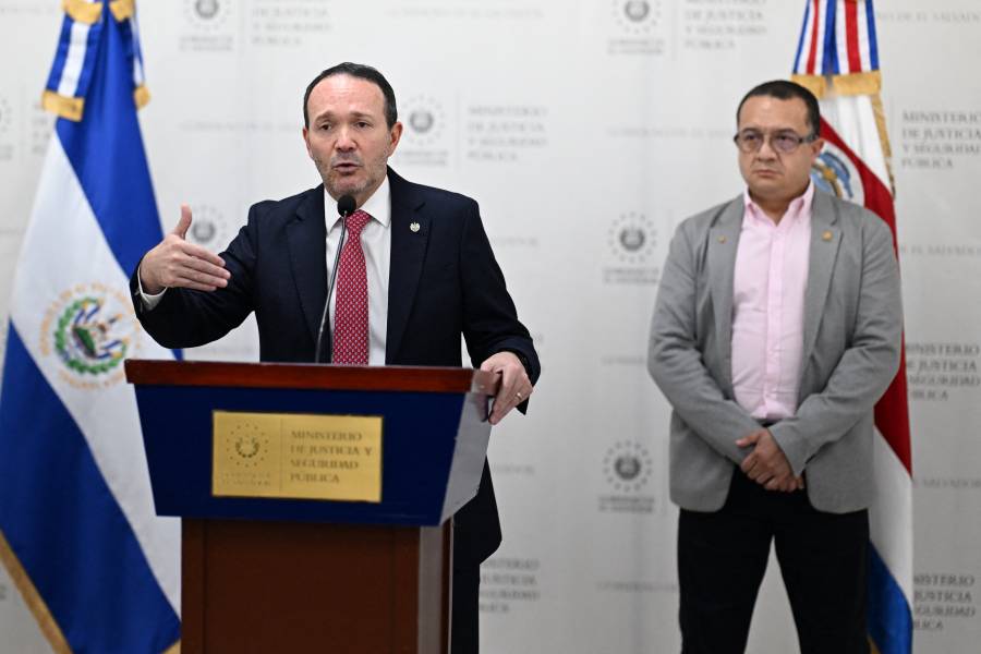 Ministro de Costa Rica visita megacárcel de El Salvador para replicar el modelo