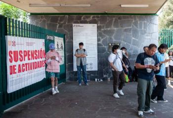 Desalojan asistentes de Axe Ceremonia, para colocar sellos de suspensi&oacute;n en Parque Bicentenario ante accidente que caus&oacute; la muerte de dos personas; GCDMX culpa a la Alcald&iacute;a MH