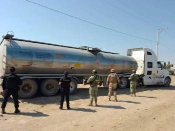 Frenan contrabando de combustible en frontera de Nogales con operativo federal