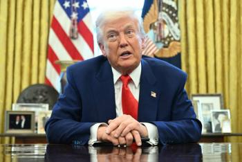 Trump firma orden ejecutiva para agilizar exportaciones de armas de EEUU