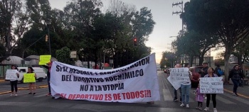 Protestan jugadores del Centro Deportivo Xochimilco contra construcci&oacute;n de Utop&iacute;a; exigen reubicaci&oacute;n del proyecto