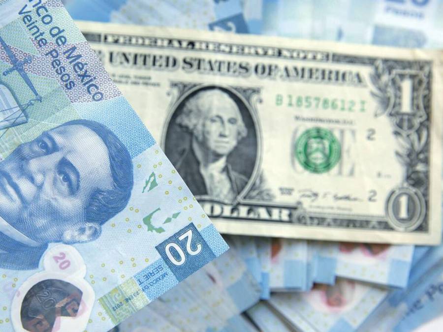 Peso mexicano cierra marzo con ganancia de 0.4% frente al dólar
