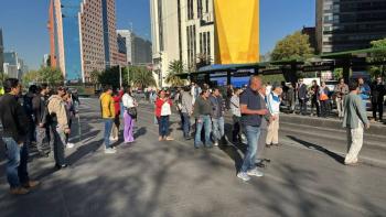 Empleados de la ANAM protestan en Reforma; piden la salida del director