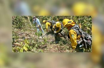 Contin&uacute;an esfuerzos para controlar incendios en la Huasteca Potosina