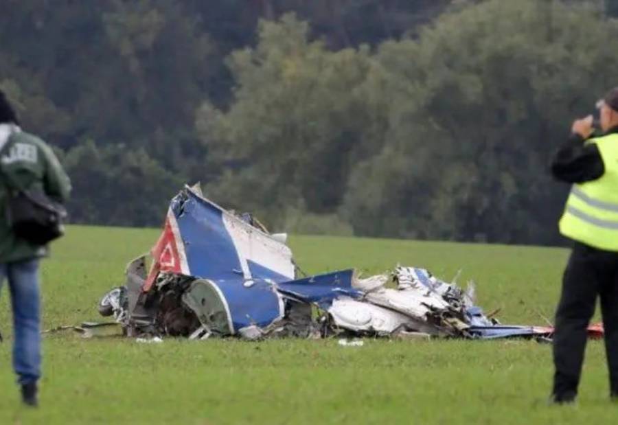 Cuatro personas mueren tras caída de avioneta en zona rural de Illinois