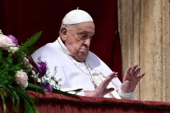 El papa desea a los fieles una 