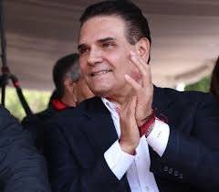 Declaran improcedente queja de FGR ante freno para captura de Silvano Aureoles