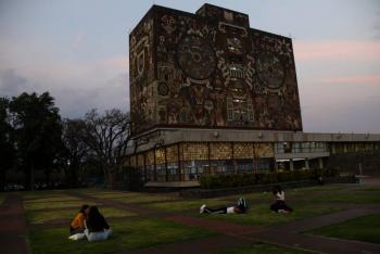Trabajadores de la UNAM marchan desde Ciudad Universitaria para exigir jornada laboral de 40 horas y pensiones dignas