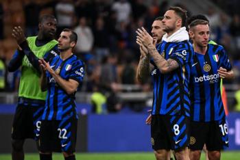 AC Milan remonta en Génova en dos minutos
