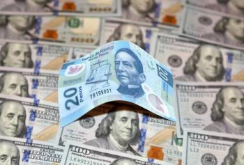Peso mexicano se deprecia tras débiles datos económicos en EEUU