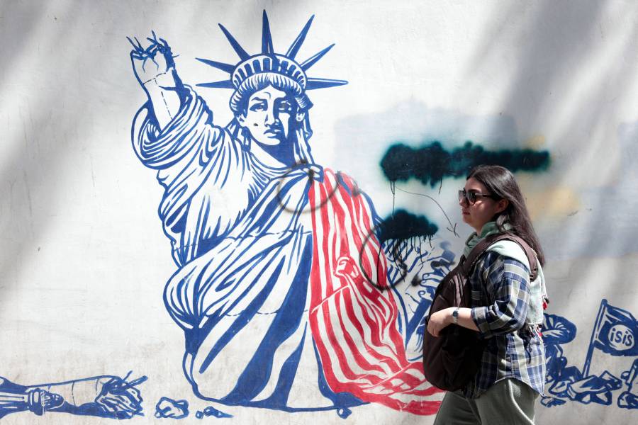 Irán mantiene conversaciones con potencias europeas sobre su programa nuclear