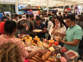 ¡Prepárense, Foodies y Fiesteros! Expo Garnacha: Carnaval Desembarca en el Naucalli con su Décima Explosión de Sabor y Ritmo