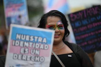 Activistas LGBTIQ+ de El Salvador exigen a Bukele respetar sus derechos