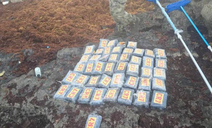 Asegura Marina 45 paquetes con presunta cocaína en costas de Playa del Carmen