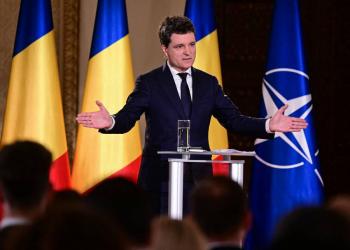 El candidato proeuropeo sorprende y se impone a su rival de extrema derecha en Rumania