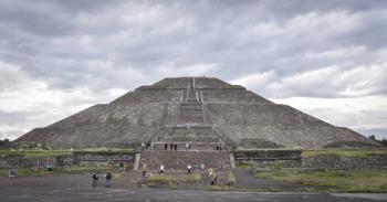 Reabren el acceso a la Pirámide de la Luna en Teotihuacán
