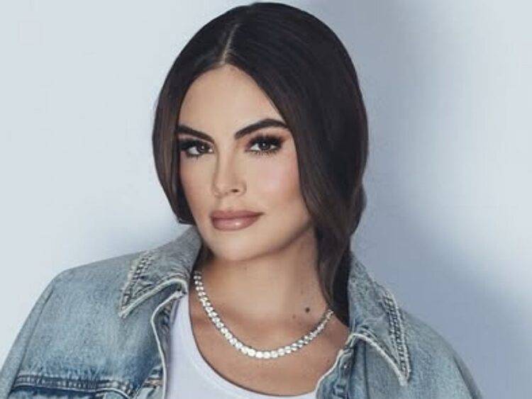 Ximena Navarrete le da la bienvenida a su tercer hijo 