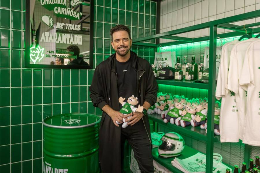 ¡Órale! Mane de la Parra le entra al trompo con sabor: inaugura sucursal de Atarantados