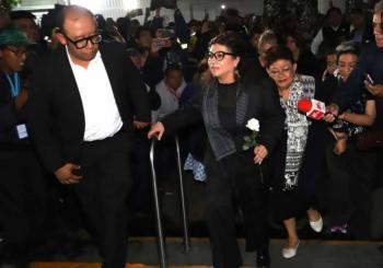 Clara Brugada asiste al funeral de colaboradores víctimas de ataque en Tlalpan